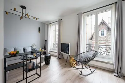 Coin salon dans l'établissement Paris Expo Charm, 52m2, Couples&Business Friendly, 5mn walk to Expo Center Porte de Versailles