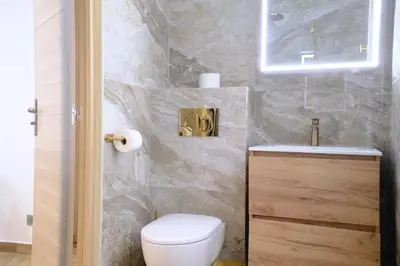 Salle de bains dans l'établissement MIKESTAY Luxury Apartment - Place Monge