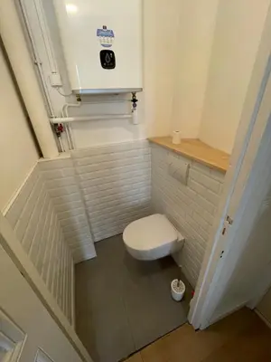 Salle de bains dans l'établissement Charmant deux pièces Nation
