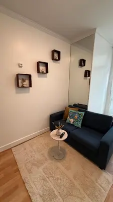 Coin salon dans l'établissement Cosy et moderne