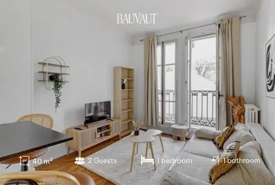 Télévision ou salle de divertissement dans l'établissement Versailles Suite - Modern Refuge in Paris 15th