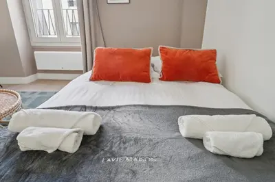 Un ou plusieurs lits dans un hébergement de l'établissement Lavie Maison - Appartement proche de Montmartre