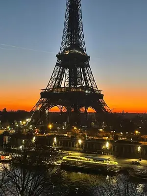 Lever ou coucher de soleil vu de l'appartement ou à proximité