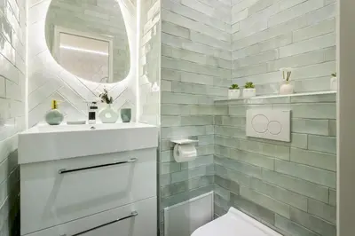 Salle de bains dans l'établissement Les Jardins de Basfroi