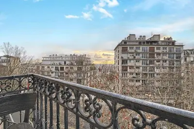 Balcon ou terrasse dans l'établissement Cocon familial près des Buttes-Chaumont