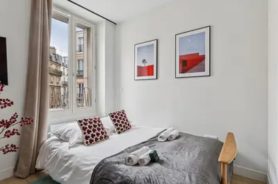 Un ou plusieurs lits dans un hébergement de l'établissement Lavie Maison - Studio Batignolles & Montmartre