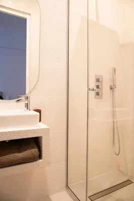 Salle de bains dans l'établissement Maison V - Saint-Germain Luxury Residence