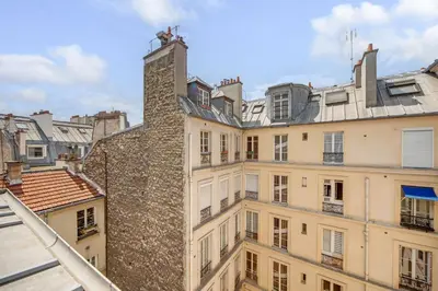 Vue générale sur Paris ou vue de la ville depuis l'appartement