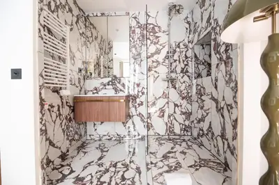 Salle de bains dans l'établissement Elegant Flat near République & Canal Saint Martin