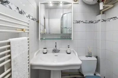 Salle de bains dans l'établissement MIKE STAY Luxury Suite Ponthieu - Champs-Élysées