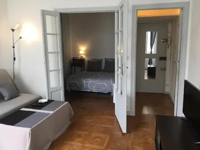 Un ou plusieurs lits dans un hébergement de l'établissement Montmartre Moulin Rouge