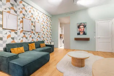 Coin salon dans l'établissement Charming 1BR air-conditioned - Close to Trocadéro