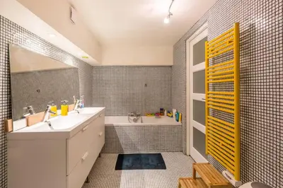Salle de bains dans l'établissement House in Paris