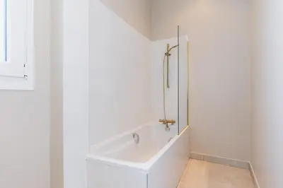 Salle de bains dans l'établissement Charm and standing with 2 bedrooms close to Trocadéro