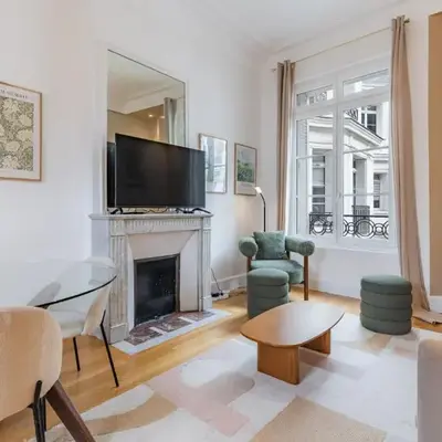 Charm and standing with 2 bedrooms close to Trocadéro