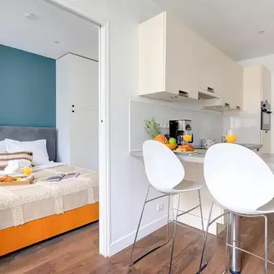 1BR Bastille FLAT