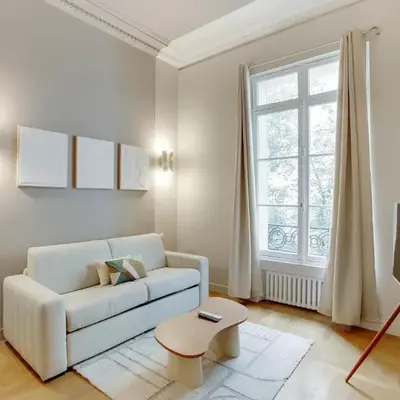 Parisian Elegance & Comfort for 4 people