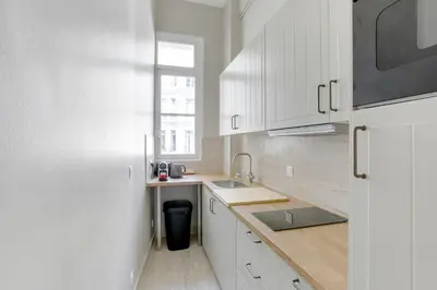 Cuisine ou kitchenette dans l'établissement Beautiful AC apartment - Close to Trocadéro