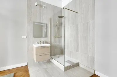 Salle de bains dans l'établissement Beautiful AC apartment - Close to Trocadéro