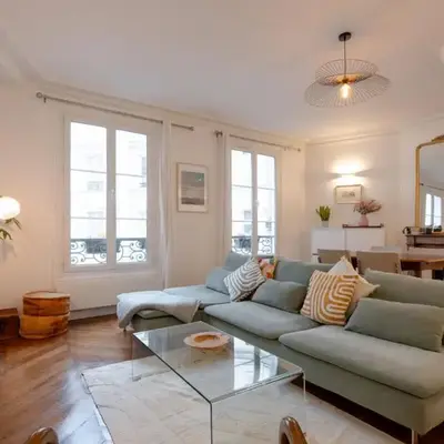 Sophisticated 2BR - Steps to Station