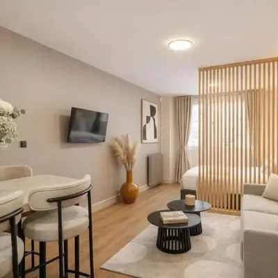 Montmartre - Deluxe studio with lift for 4