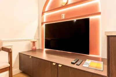 Télévision ou salle de divertissement dans l'établissement Paris Conciergerie - Stylish and quiet apartment - 2 bedrooms with Netflix