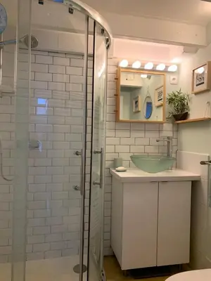 Salle de bains dans l'établissement Lovely little duplex house