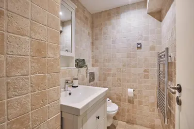 Salle de bains dans l'établissement Charming apartment Center of Paris with terrace