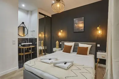 Un ou plusieurs lits dans un hébergement de l'établissement Sublime flat in the centre of Paris Montorgueil