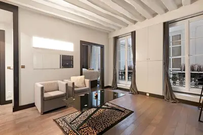 Coin salon dans l'établissement Seine Suite