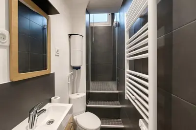 Salle de bains dans l'établissement Charmant appartement Paris 12 pour 4 personnes