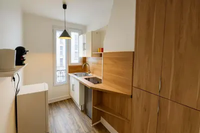 Cuisine ou kitchenette dans l'établissement Charmant appartement Paris 12 pour 4 personnes