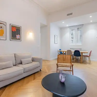 Elegant 2 air-conditioned bedrooms Close to Trocadéro