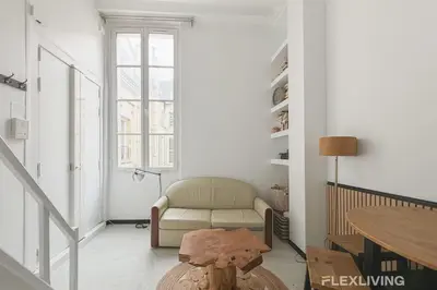 Plan de l'établissement Charmant studio dans Paris 04ème