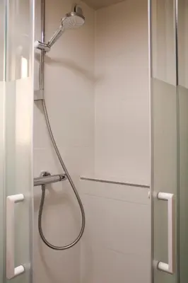 Salle de bains dans l'établissement Bel appartement - Musée du Louvre