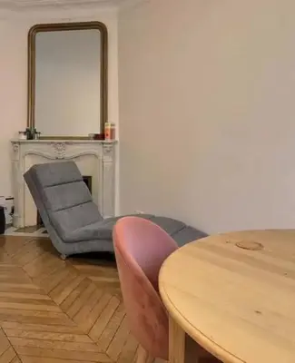 Coin salon dans l'établissement paris house 15