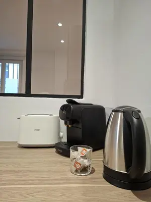 Plateau bouilloire dans l'établissement Cosy Montmartre Apartment