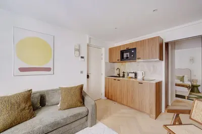 Cuisine ou kitchenette dans l'établissement Amazing apartment - Saint Germain des Pres