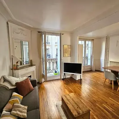 Charming apartment in central Paris