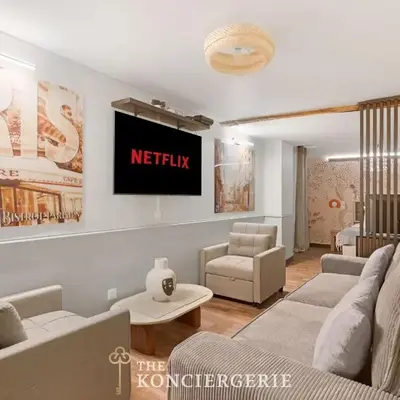 Elegant pied a terre proche de republique