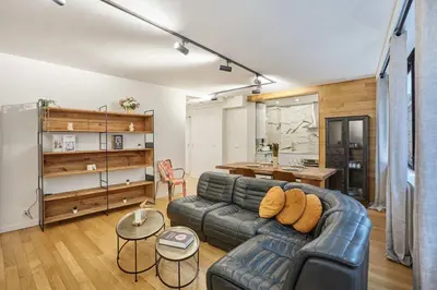 Coin salon dans l'établissement Spacious Apartement center of Paris Montmartre