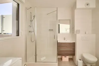 Salle de bains dans l'établissement Bel appartement avec balcon