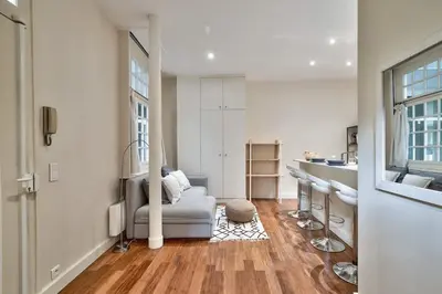 Coin salon dans l'établissement Charmant appartement a Saint Germain