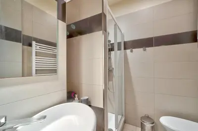 Salle de bains dans l'établissement Charmant appartement a Saint Germain