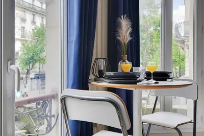 Boissons dans l'établissement Chic Studio - 2P - Porte Saint-Martin