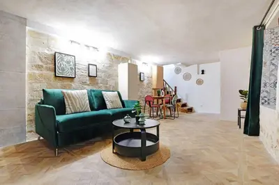 Coin salon dans l'établissement A jewel in the heart of the Marais- 4P 1BDR- Paris
