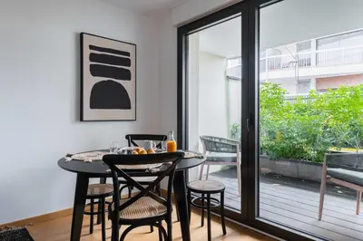 Balcon ou terrasse dans l'établissement Appartement lumineux avec terrasse Courbevoie - 4P