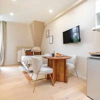 Charming air-conditioned studio