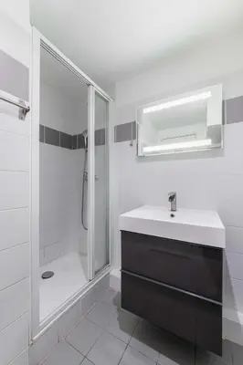 Salle de bains dans l'établissement 505- Charmant studio jardins des plantes -Paris 5