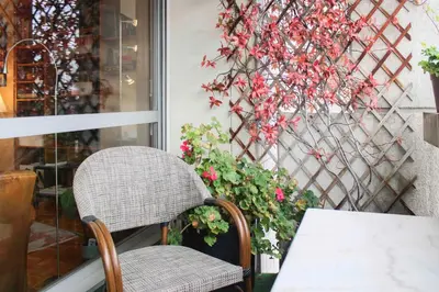 Coin salon dans l'établissement Bright apartment near Nation ideal stay
